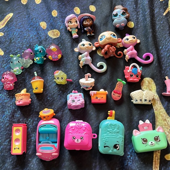 BIG 30pc set SHOPKINS CAR-FINGERLINGS🐒🎁Hatchables,LOL 🦉 2 POLLY POCKET GIRLS - Picture 3 of 8